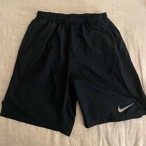 Nikes Mens Dri Fit Shorts with Liner. Size L.